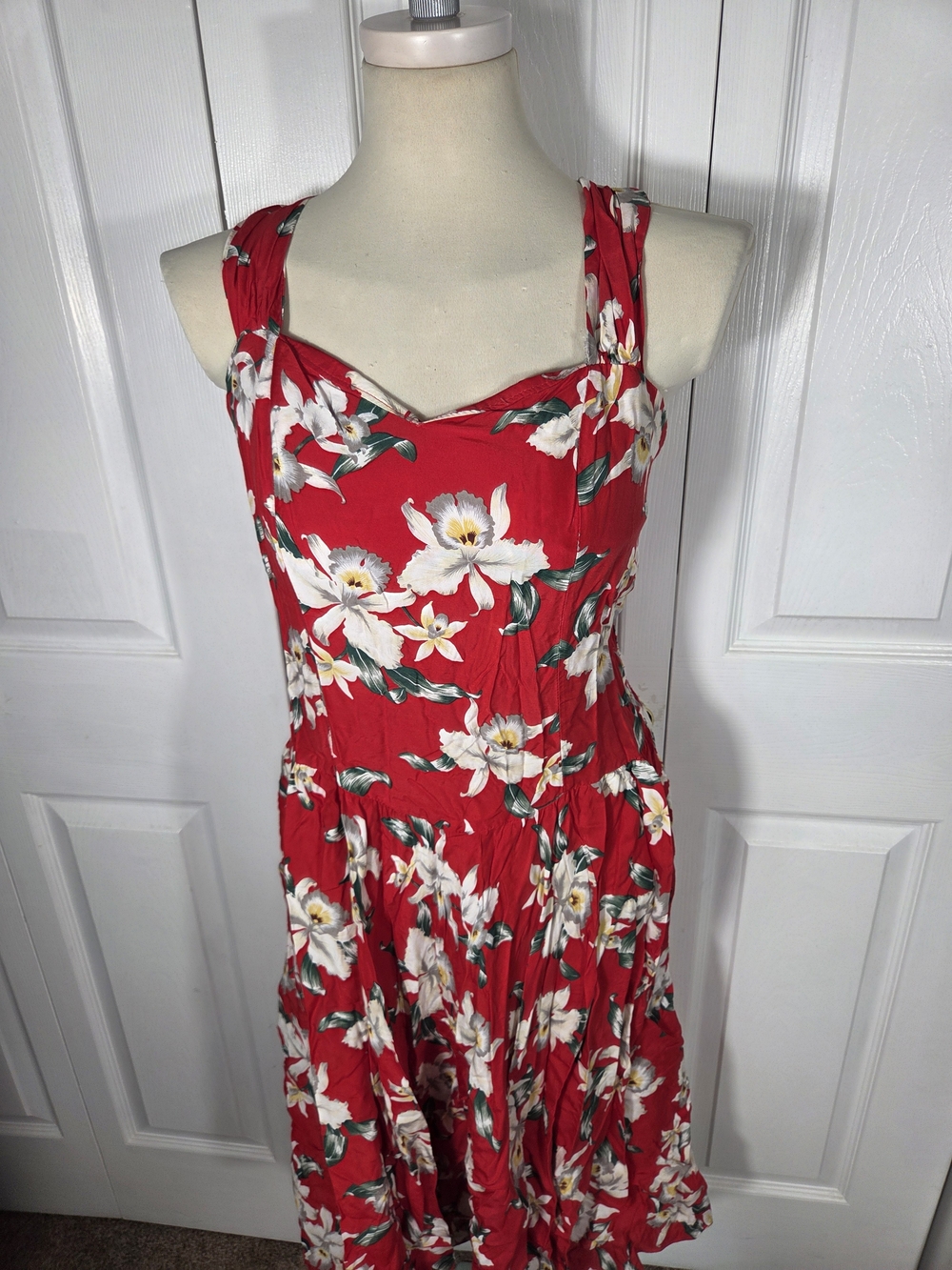Royal Creations Honolulu Red Floral Hawaiian Sundress Criss Cross Back